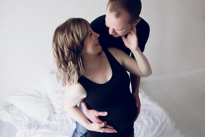 couples maternity photos in warrnambool