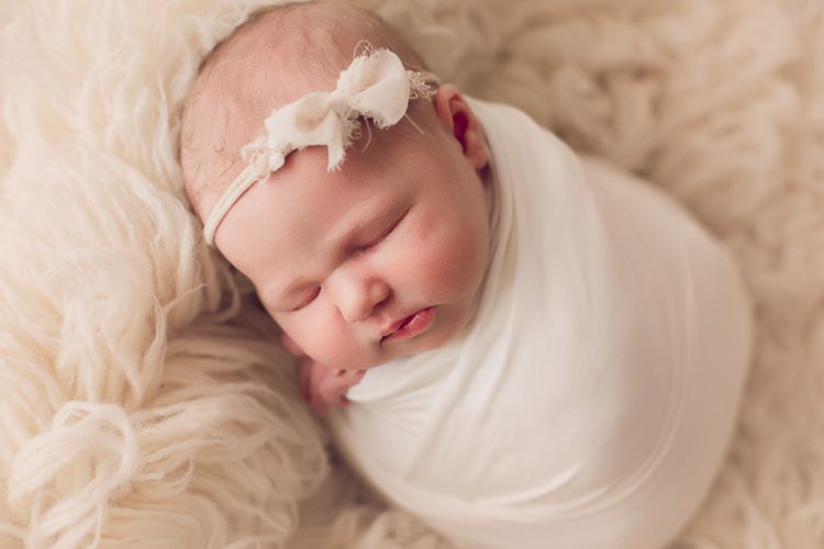 newborn photography Warrnambool in natural creams
