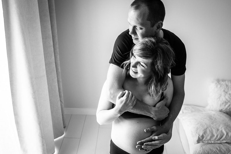 warrnambool couple with maternity shoot