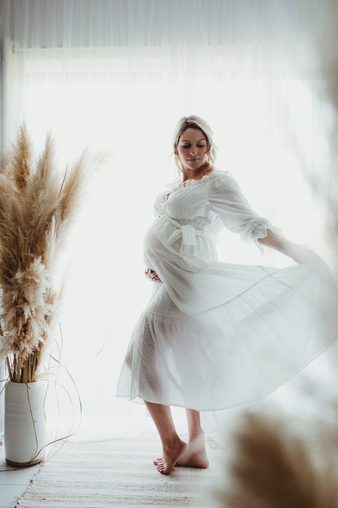 What’s the best lighting for newborn photography