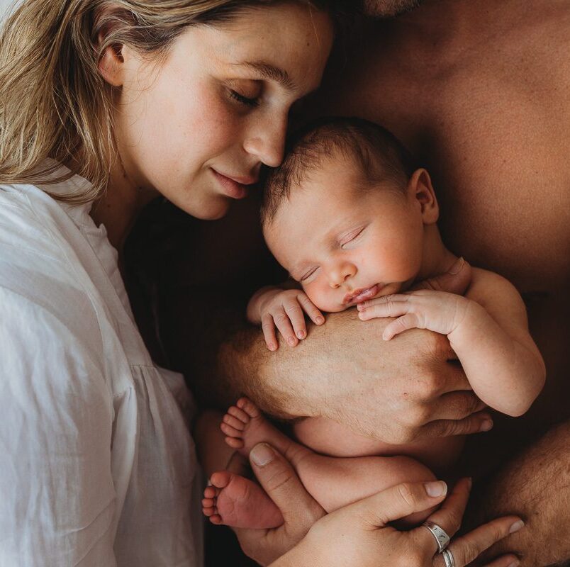 Warrnanmbool Photographer specialising in newborn, maternity and family sessions
